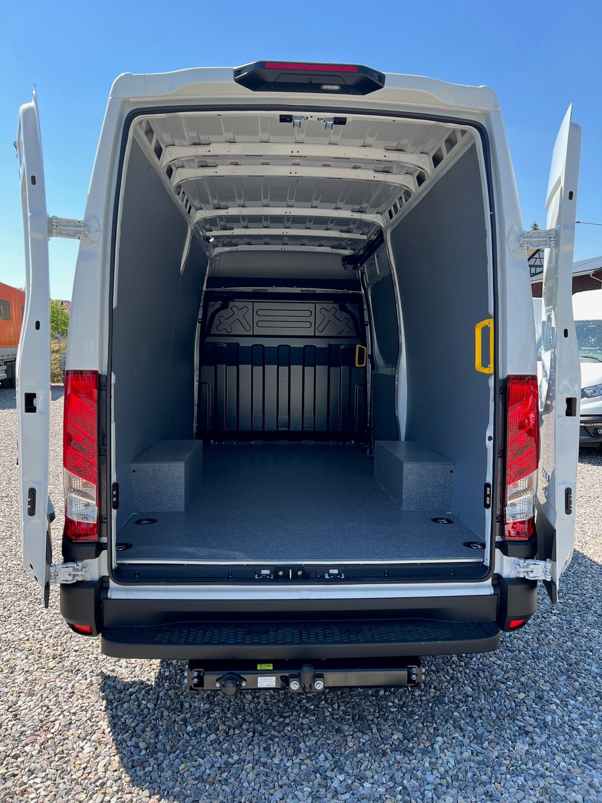 IVECO 35 S 18H A8 V, Diesel, New car, Automatic - 7