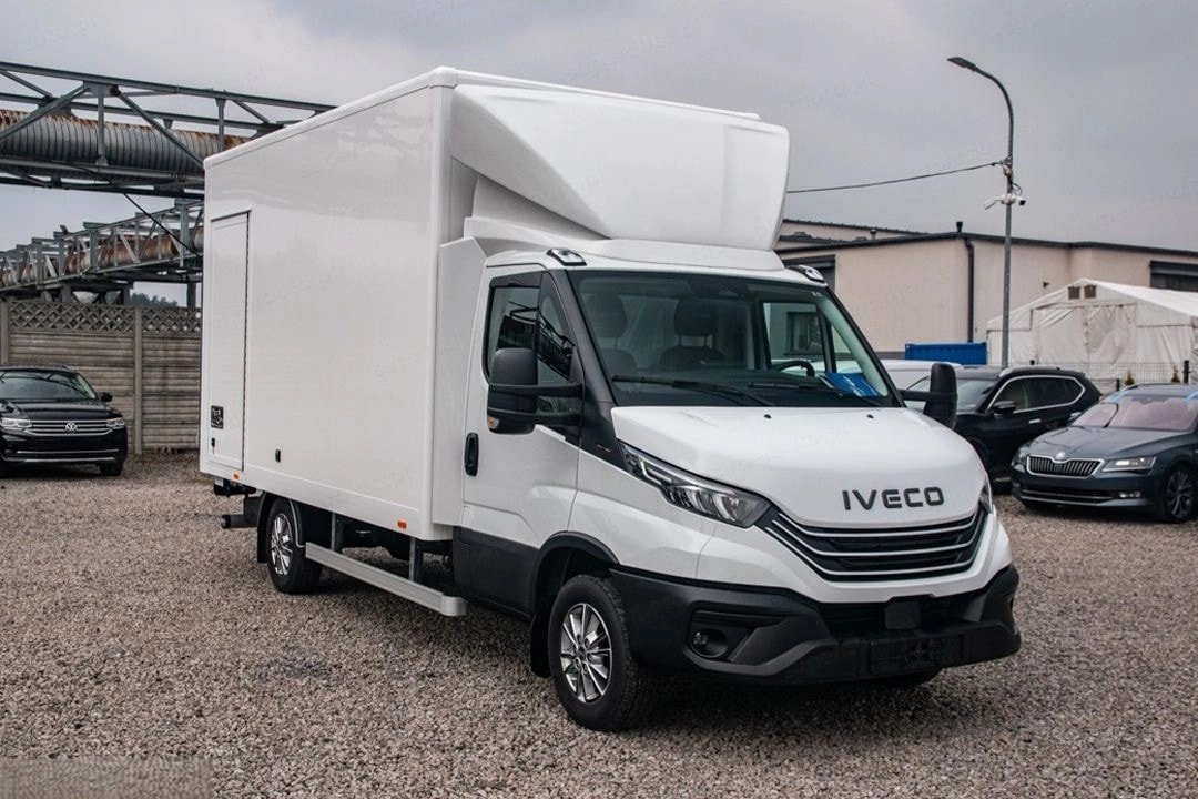 IVECO 35 S 18H V Kofferumbau, Diesel, New car, Manual - 3