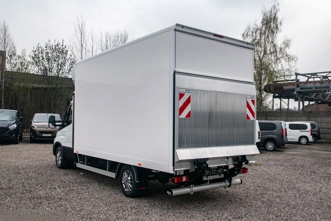 IVECO 35 S 18H V Kofferumbau, Diesel, New car, Manual - 7