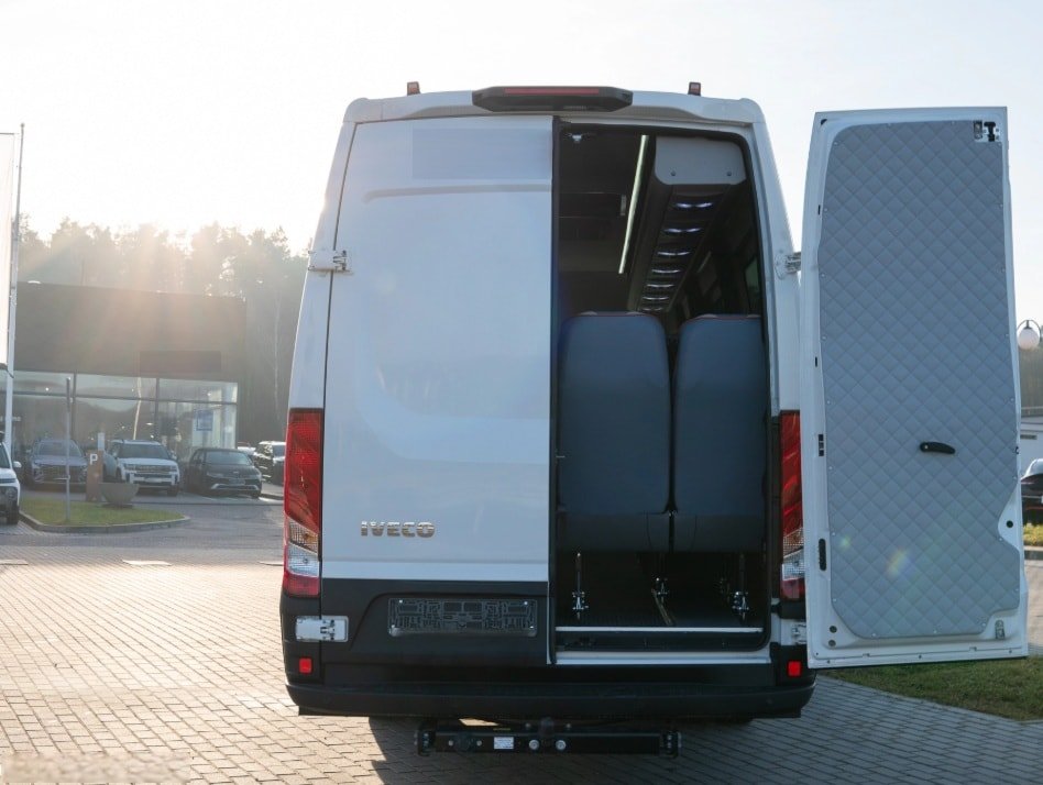 IVECO 50 C 18H A8 V 24-Sitzer, Diesel, Auto nuove, Automatico - 4