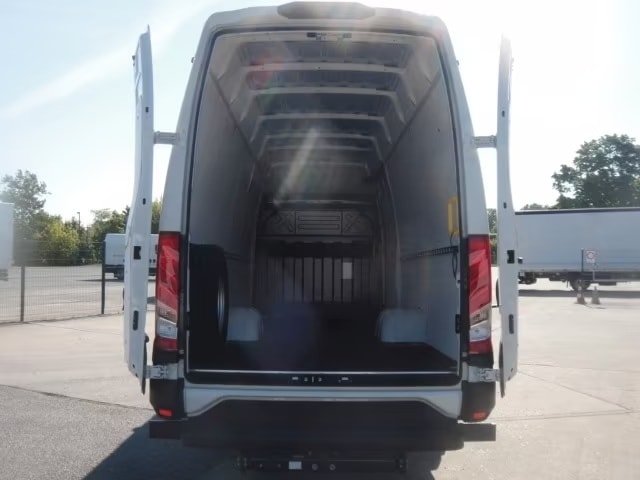 IVECO 70 C 18H A8, Diesel, Voiture nouvelle, Automatique - 5