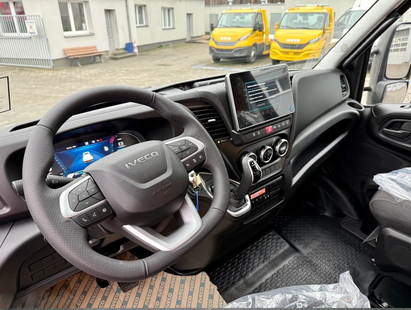 IVECO 72 C 18H LAMAX XL Schlafkabine mit 2 Betten, Diesel, Voiture nouvelle, Automatique - 7