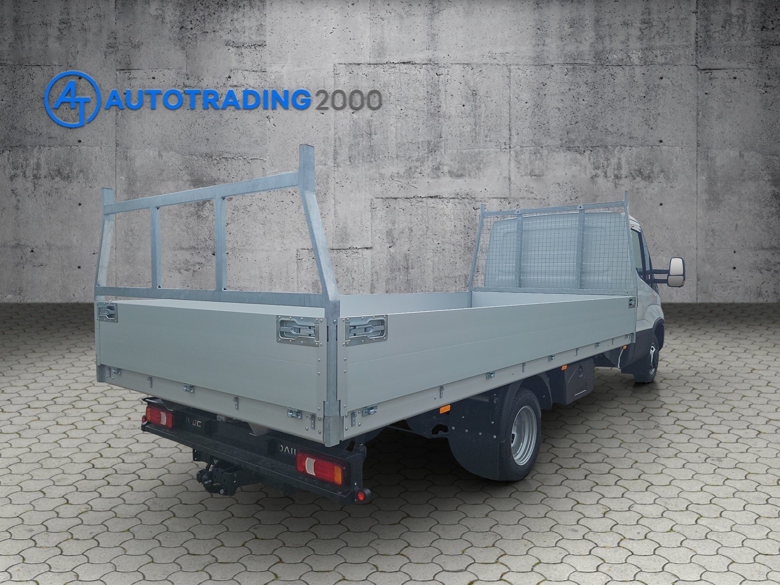 IVECO 35C18H A-8 mit Zwillingsbereifung und 4600mm x 2100mm Voll-A, Diesel, Auto nuove, Automatico - 3