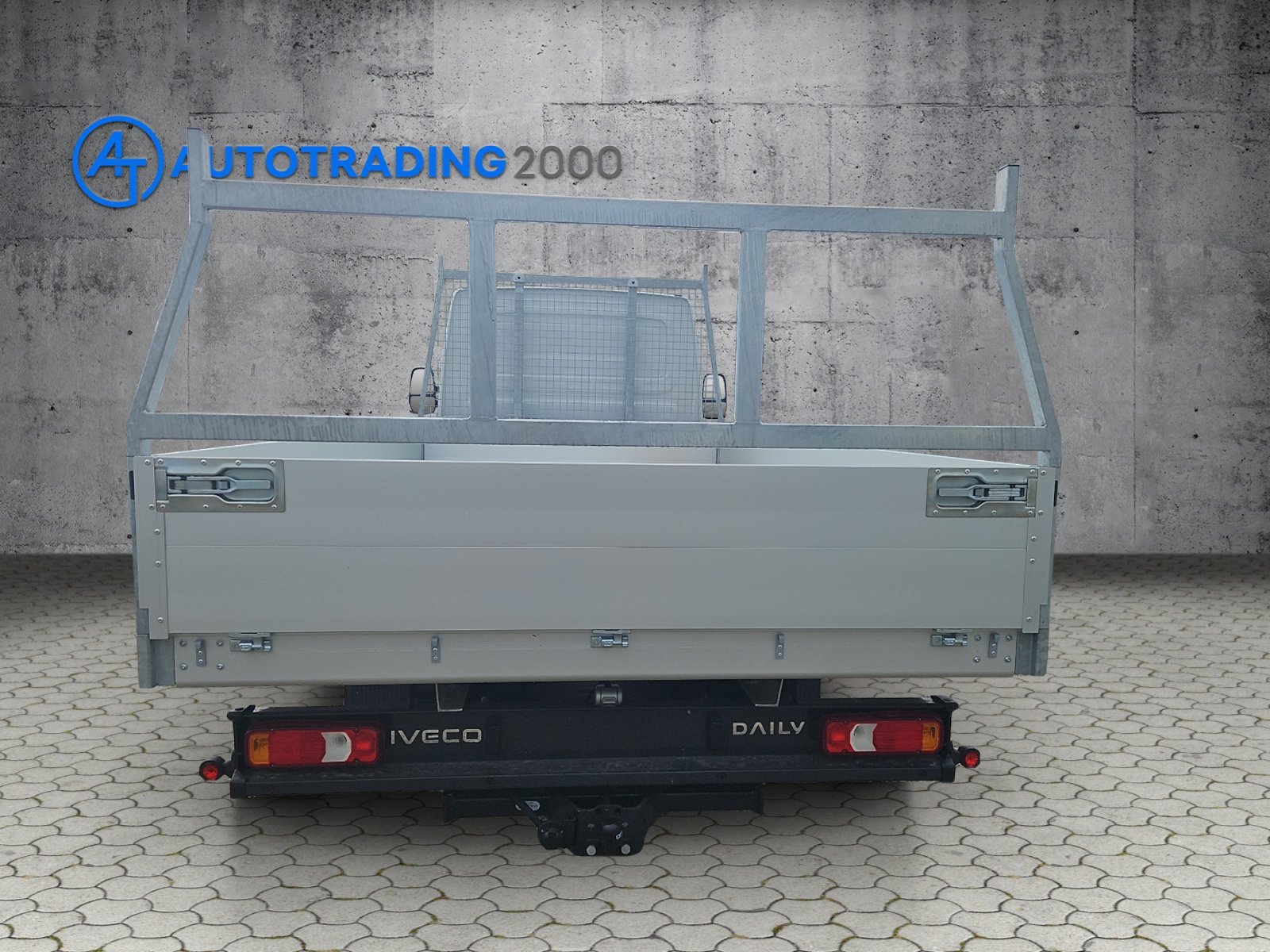 IVECO 35C18H A-8 mit Zwillingsbereifung und 4600mm x 2100mm Voll-A, Diesel, Auto nuove, Automatico - 4