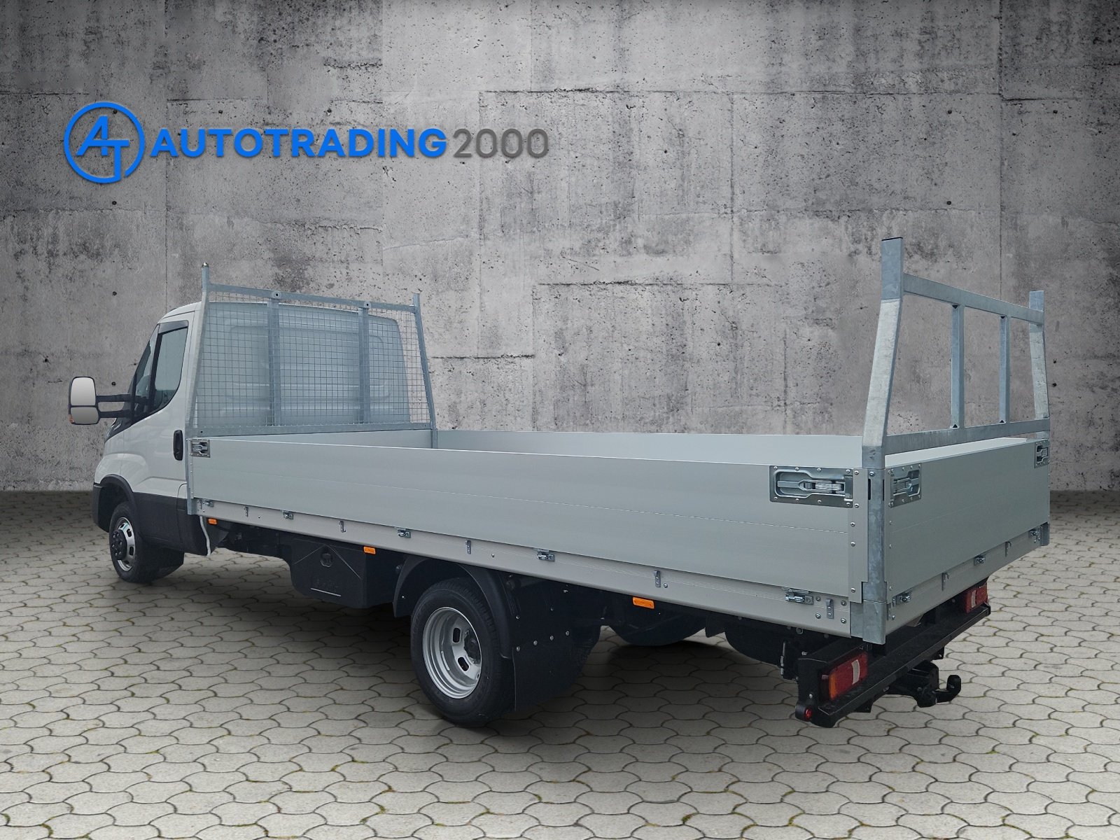 IVECO 35C18H A-8 mit Zwillingsbereifung und 4600mm x 2100mm Voll-A, Diesel, Auto nuove, Automatico - 5