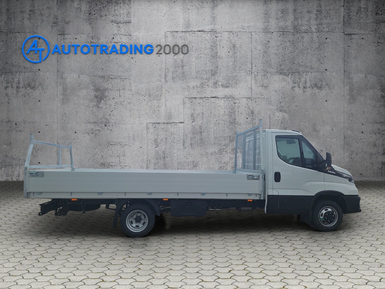 IVECO 35C18H A-8 mit Zwillingsbereifung und 4600mm x 2100mm Voll-A, Diesel, Auto nuove, Automatico - 6