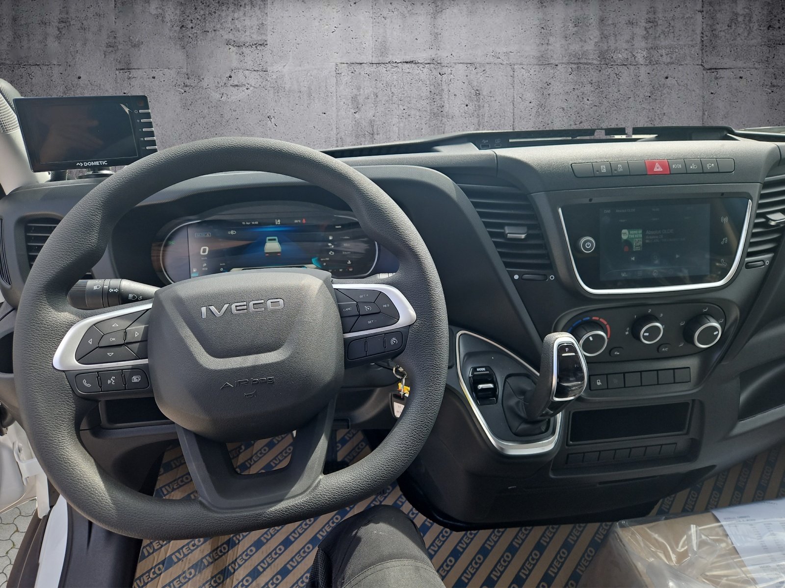 IVECO 35C18H A8 Zwillingsbereifung mit 4000 x 2100mm Voll-Aluprits, Diesel, Auto nuove, Automatico - 4
