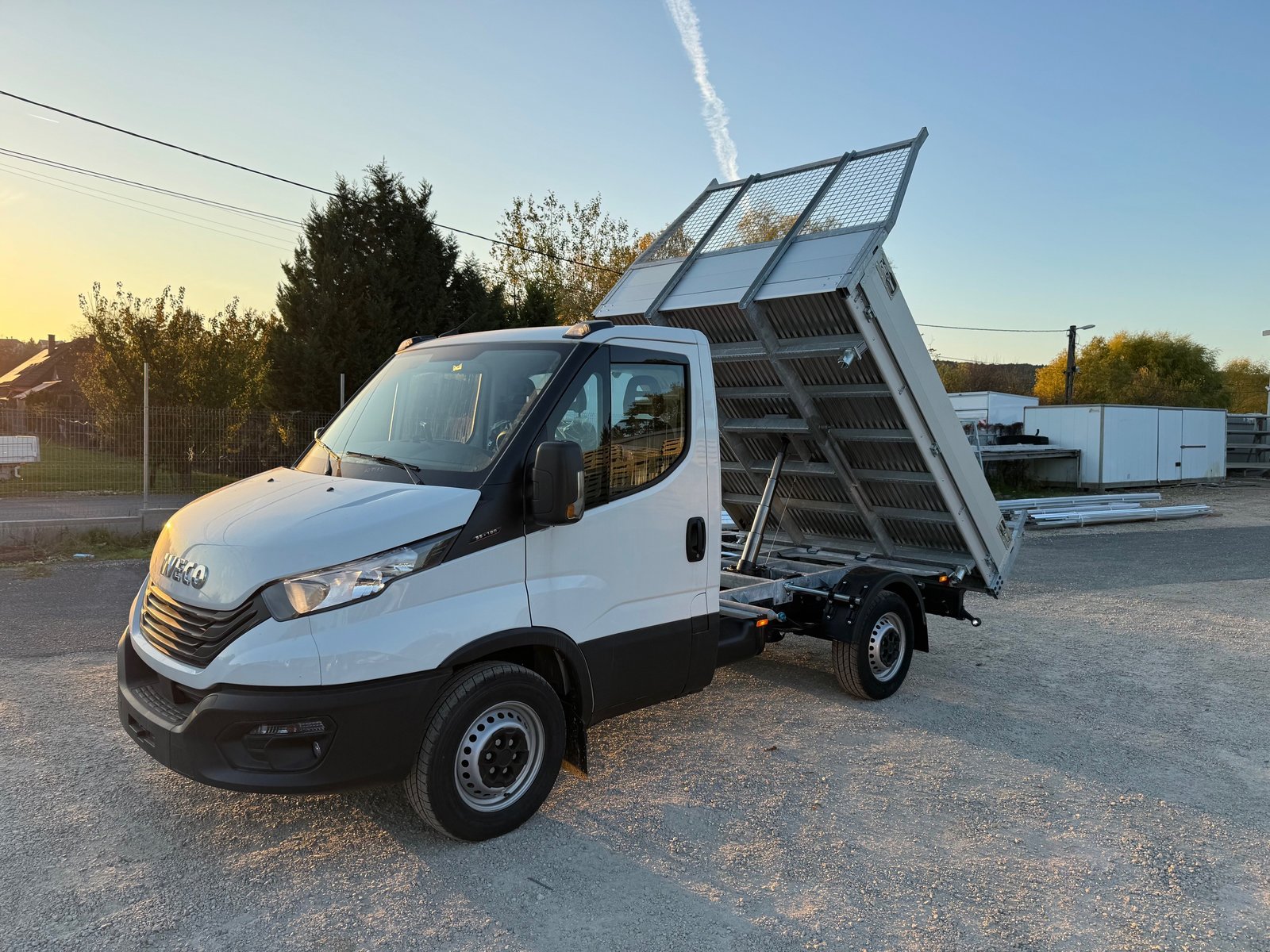 IVECO 35C18 mit Vollalu-3-Seitenkipper, 3500kg Ahk und Rückfahrka, Diesel, Auto nuove, Manuale - 5