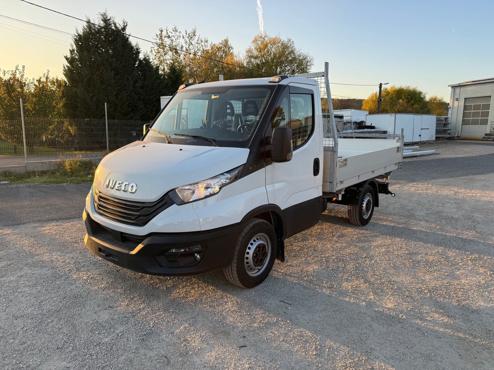 IVECO 35C18 mit Vollalu-3-Seitenkipper, 3500kg Ahk und Rückfahrka, Diesel, Auto nuove, Manuale - 7