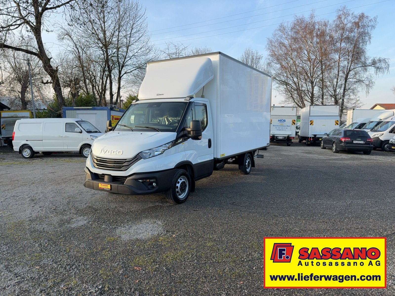 IVECO Daily 35S18 Hi-Matic Möbelkoffer mit Hebebühne 2.40m, Diesel, Neuwagen, Automat - 2