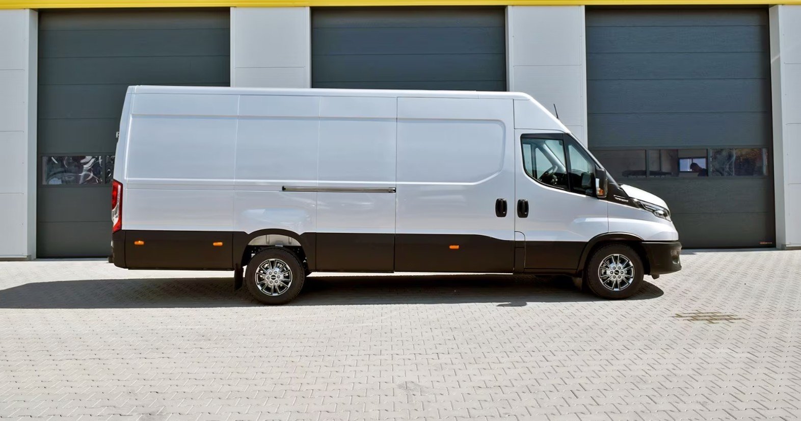 IVECO Daily 35 S 18H A8 L4H2, Diesel, Auto nuove, Automatico - 5