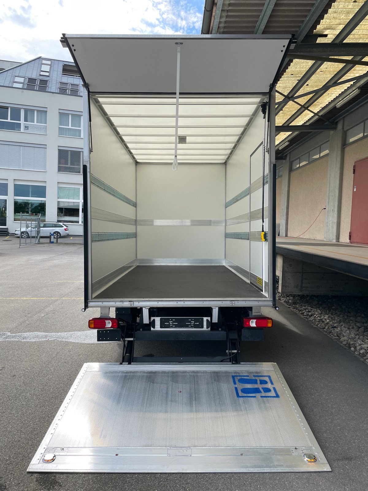 IVECO Daily 35 S 16H 3.0 Kasten mit Hebebühne, Diesel, New car, Manual - 6