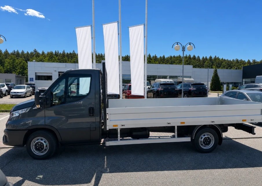 IVECO Daily 35 S 18H A8 Pritsche, Diesel, Auto nuove, Automatico - 2