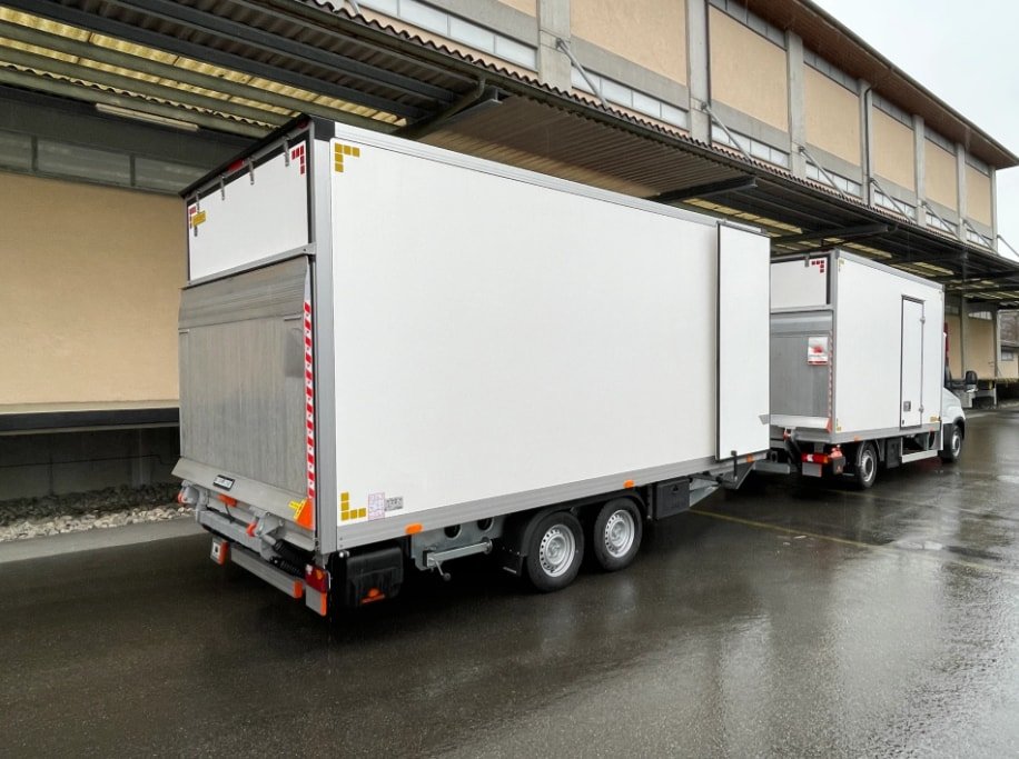 IVECO Daily 35 S 18H A8 Durchlader mit 2x Hebebühnen, Diesel, Auto nuove, Automatico - 3