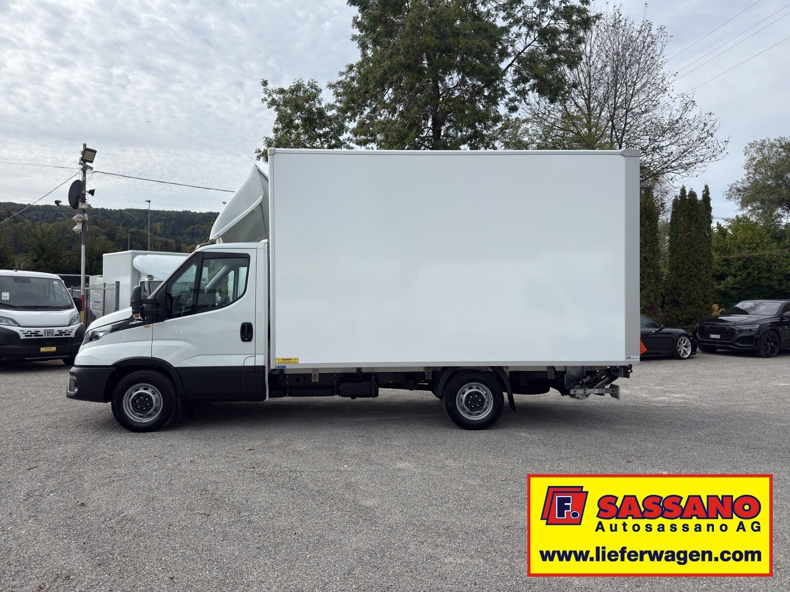 IVECO Daily 35S18 HI-MATIC Ultra Light Koffer mit Hebebühne CH F, Diesel, Neuwagen, Automatik - 4