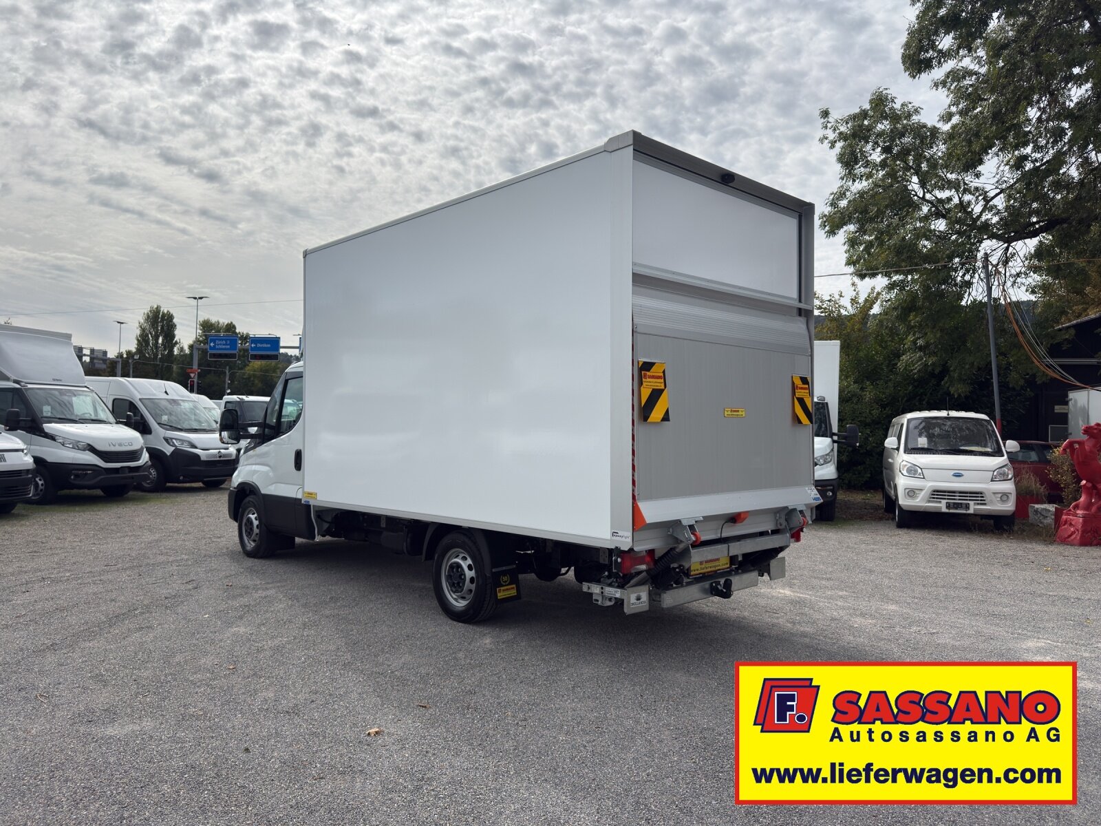 IVECO Daily 35S18 HI-MATIC Ultra Light Koffer mit Hebebühne CH F, Diesel, Neuwagen, Automatik - 6