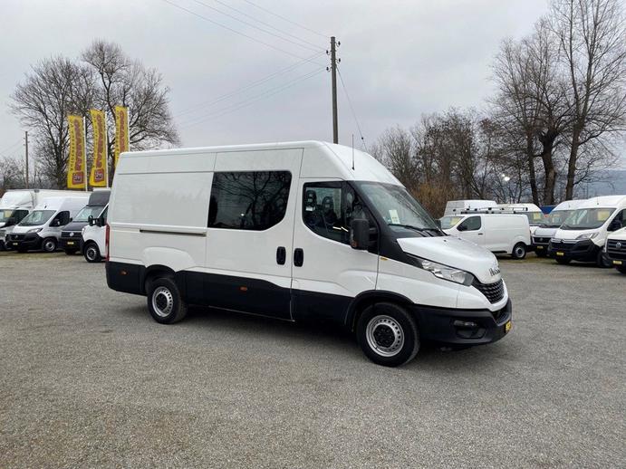 IVECO DAILY 35 S 14 L3H2 6 Plätze mit Anhängerkupplung 3.5t, Diesel, Occasioni / Usate, Manuale
