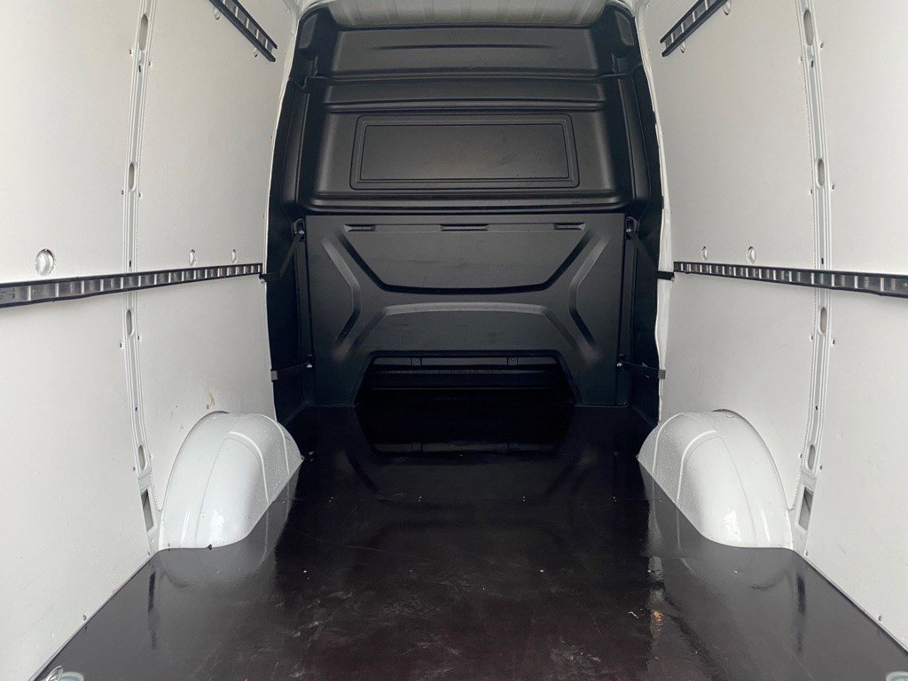 IVECO DAILY 35 S 14 L3H2 6 Plätze mit Anhängerkupplung 3.5, Diesel, Second hand / Used, Manual - 6