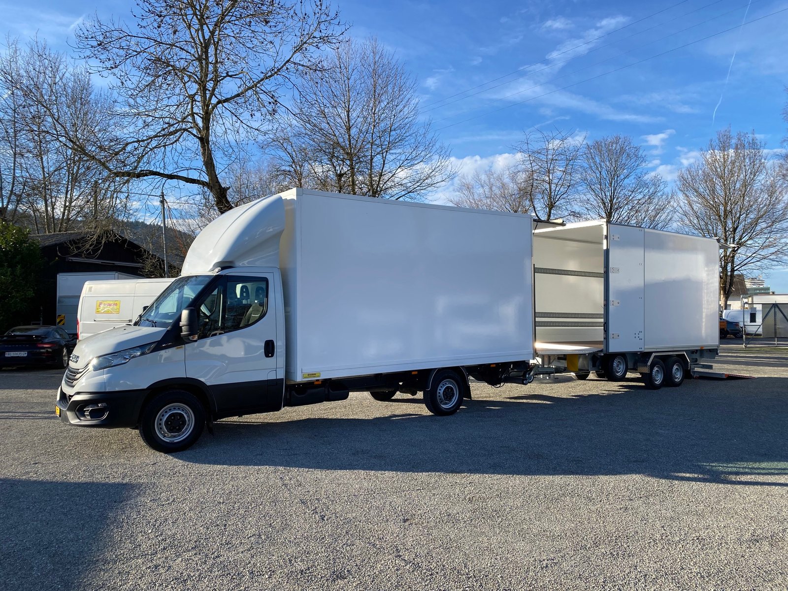 IVECO Daily 35 S 18 Durchladesystem mit 2 x Hebebühne ( AZ, Diesel, Occasion / Utilisé, Manuelle - 2