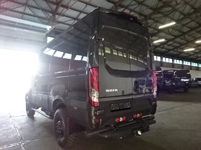 IVECO Kasten 55S18HA8 V WX Navi 4x4, Diesel, New car, Automatic - 3