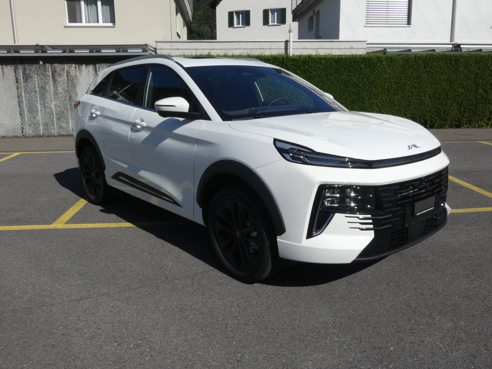 JAC JS6 1.5 PHEV, Plug-in-Hybrid Benzin/Elektro, Neuwagen, Automatik - 3