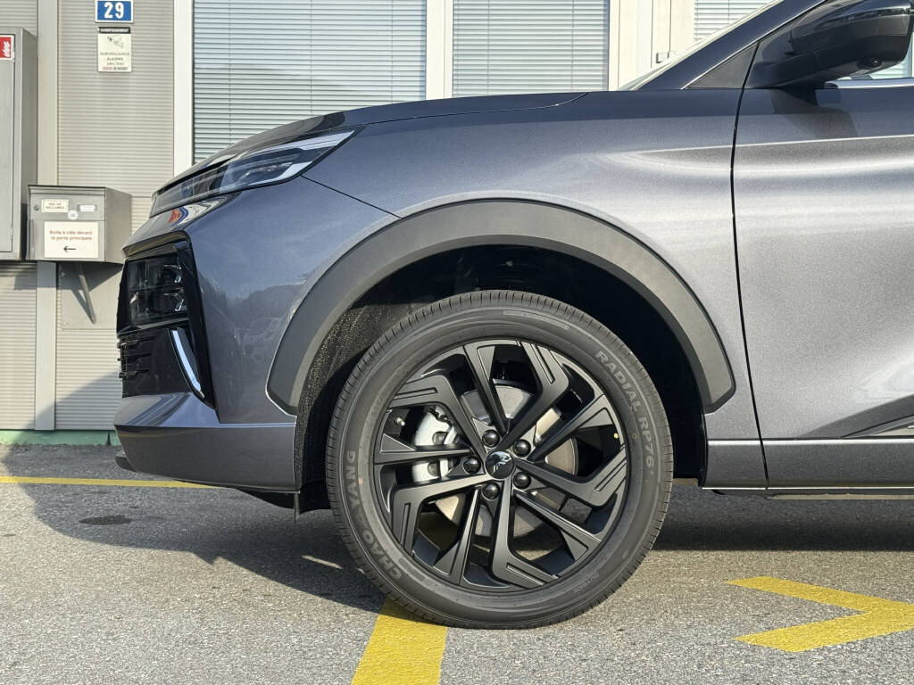 JAC JS6 1.5 PHEV, Plug-in-Hybrid Benzin/Elektro, Neuwagen, Automatik - 7