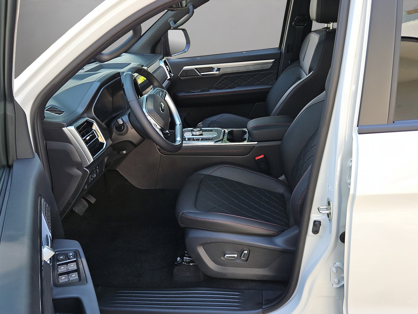 JAC T9EV 88kWh Luxury 4x4, Electric, New car, Automatic - 5