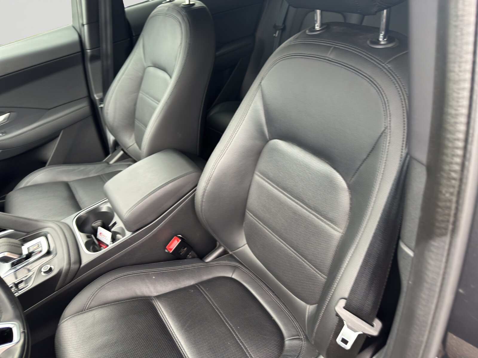 JAGUAR D165 S AWD Black Pack, Mild-Hybrid Diesel/Elektro, Occasion / Gebraucht, Automatik - 6