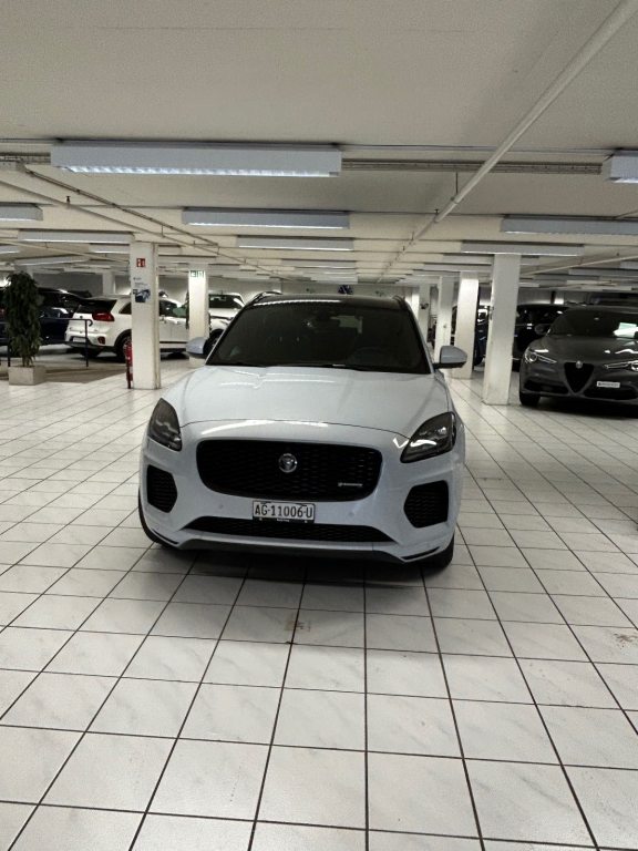 JAGUAR E-PACE 2.0 D 240 R-Dynamic SE AWD