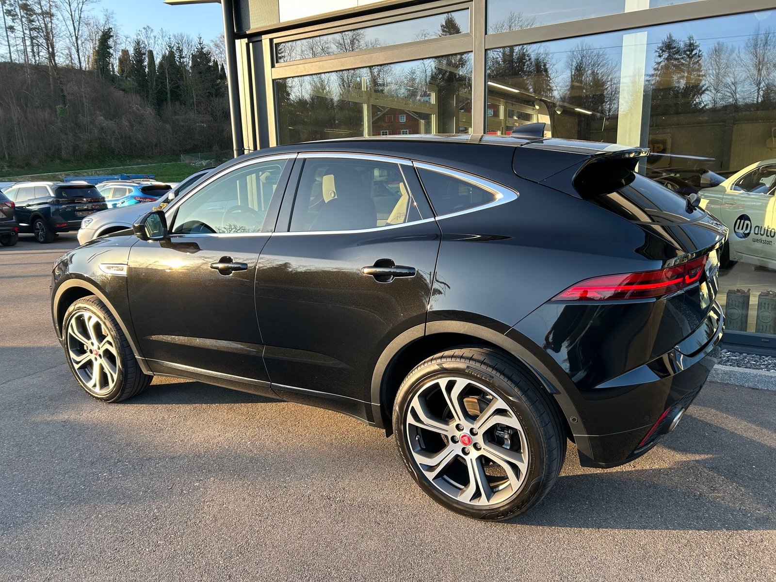 JAGUAR E-Pace 2.0 P300 R-Dynamic SE AWD Automatik, Essence, Occasion / Utilisé, Automatique - 5