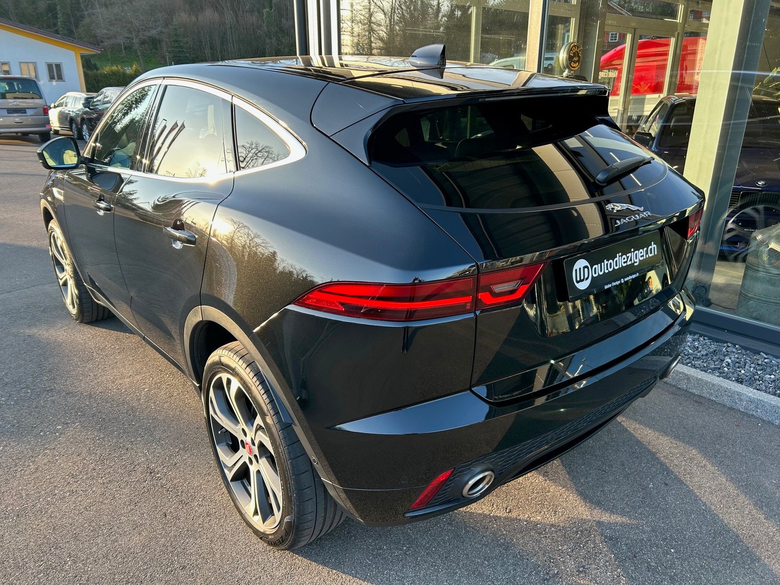 JAGUAR E-Pace 2.0 P300 R-Dynamic SE AWD Automatik, Essence, Occasion / Utilisé, Automatique - 6