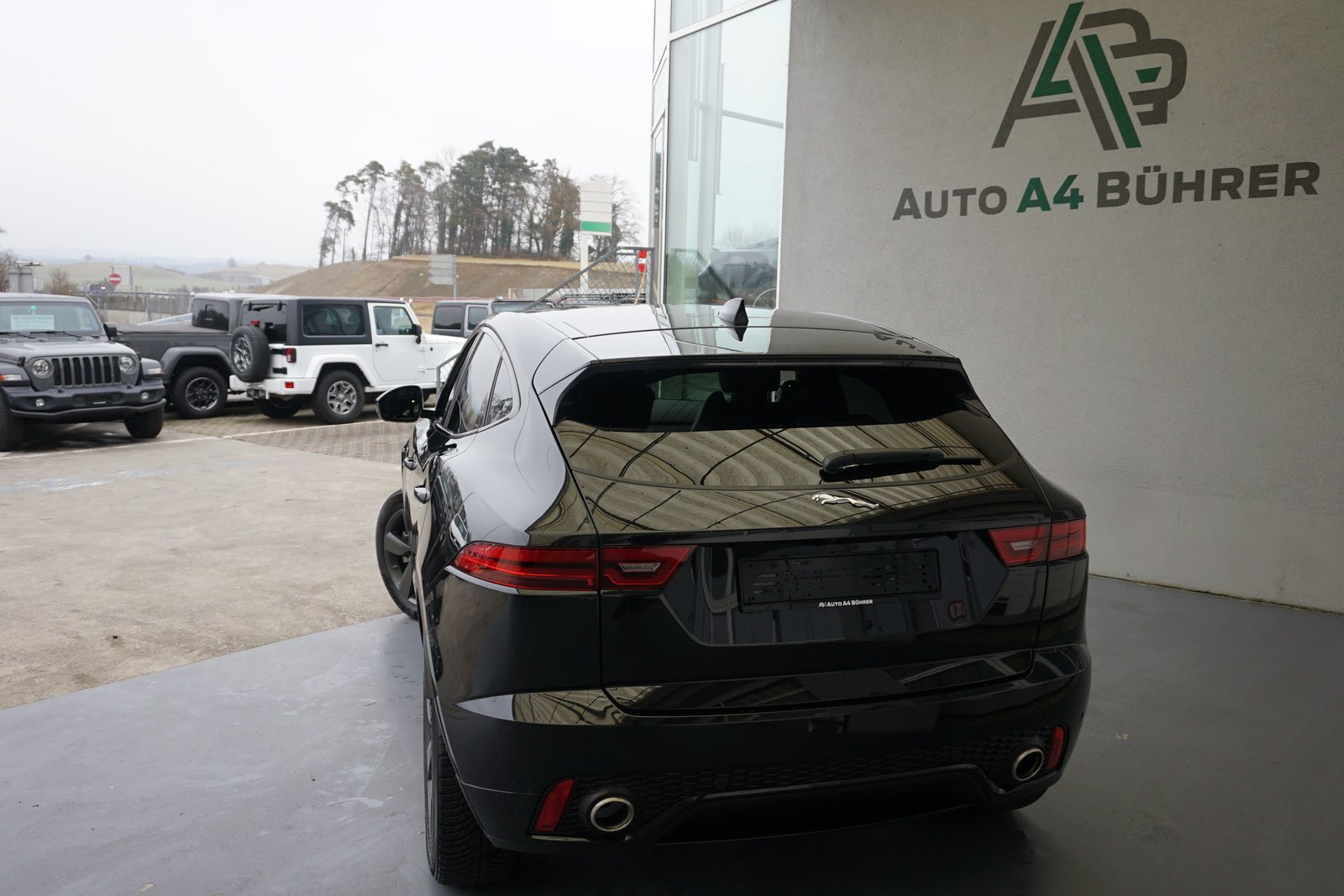 JAGUAR E-Pace P250 R-Dynamic SE AWD aus erster Hand 100 Benz, Essence, Occasion / Utilisé, Automatique - 7