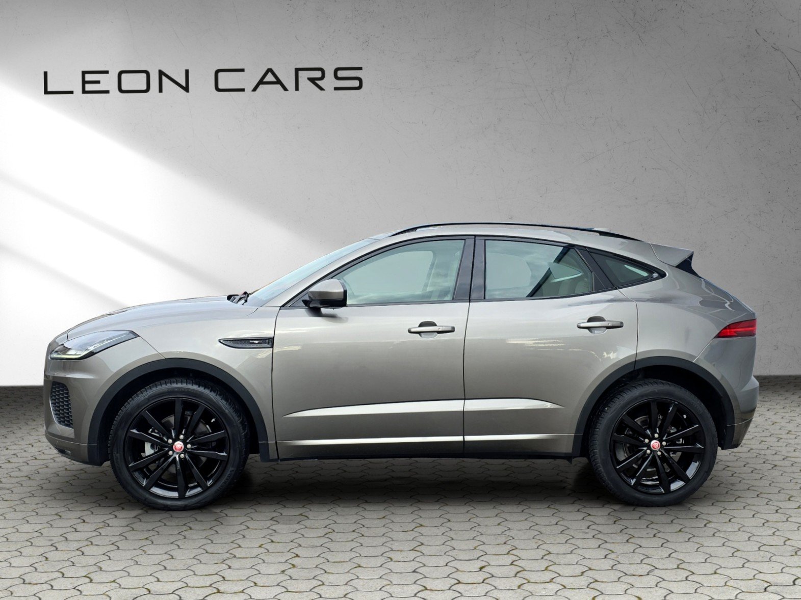 JAGUAR E-Pace 2.0d D150 R-Dynamic S AWD Automatik, Diesel, Occasioni / Usate, Automatico - 3