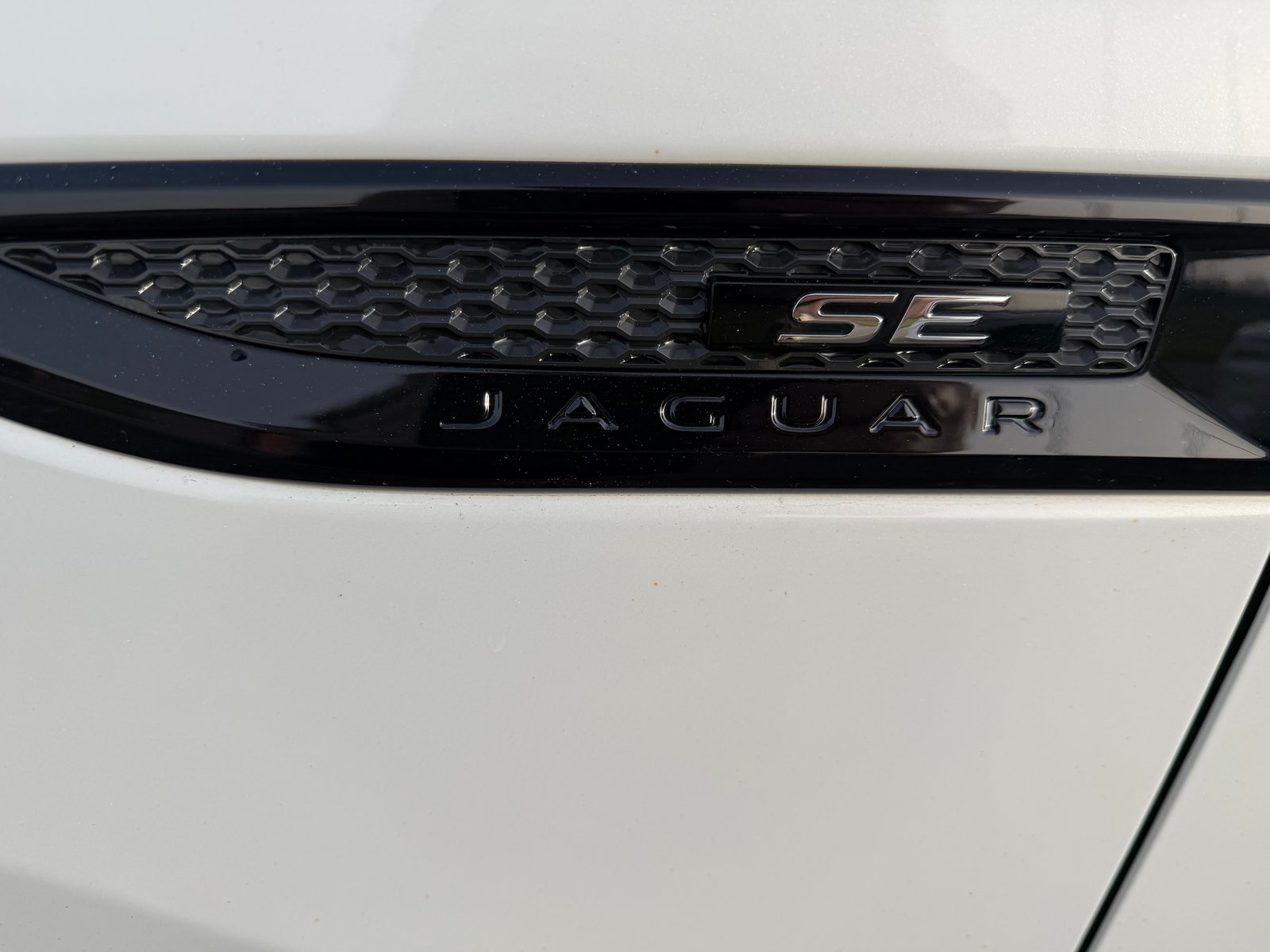 JAGUAR E-Pace 2.0d D240 R-Dynamic SE AWD Automatik, Diesel, Occasion / Gebraucht, Automatik - 6