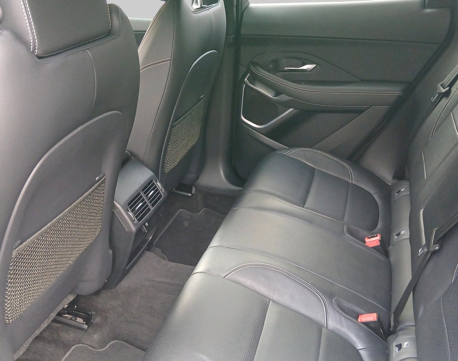 JAGUAR E-Pace 2.0 T 250 R-Dynamic SE, Essence, Occasion / Utilisé, Automatique - 4