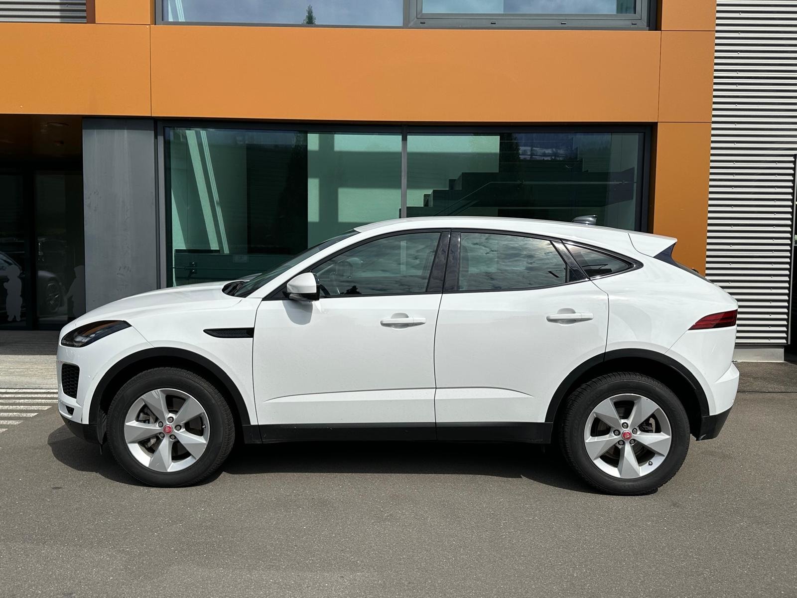 JAGUAR E-Pace 2.0 T 200 S AWD / CH Auslieferung, Petrol, Second hand / Used, Automatic - 4