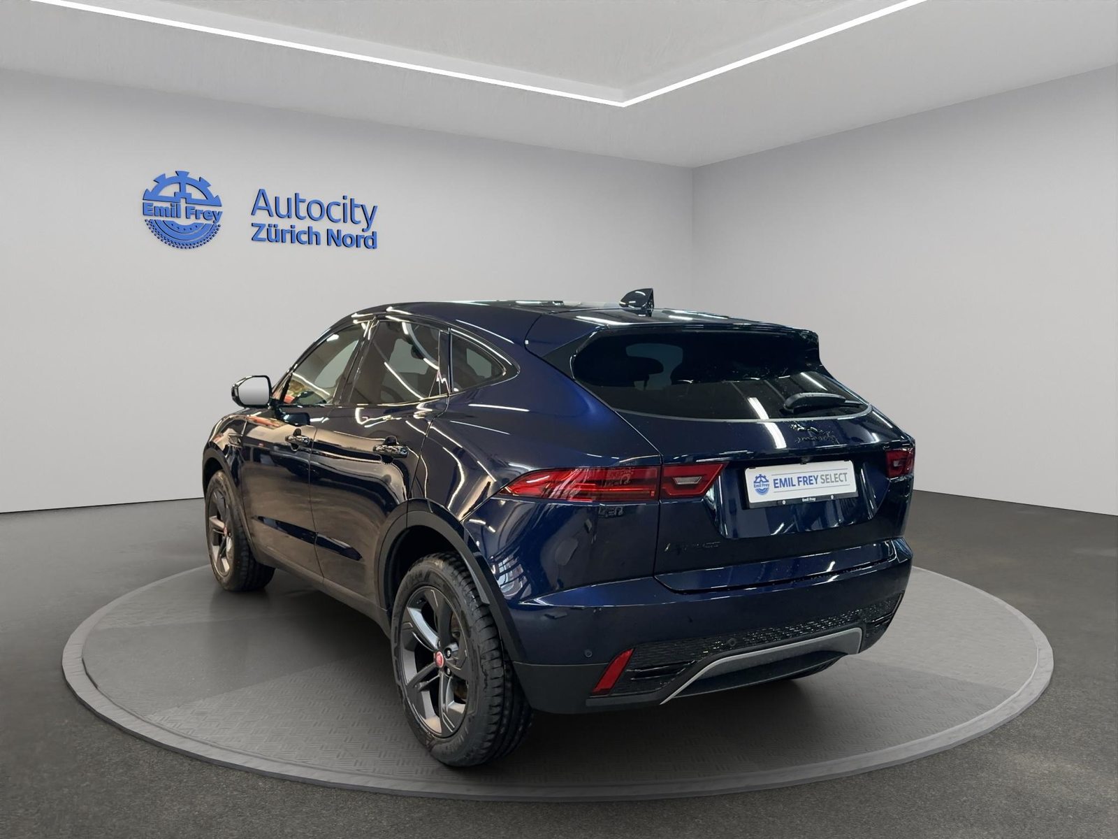 JAGUAR E-Pace 2.0 D I4 165 SE AWD, Mild-Hybrid Diesel/Electric, Second hand / Used, Automatic - 3