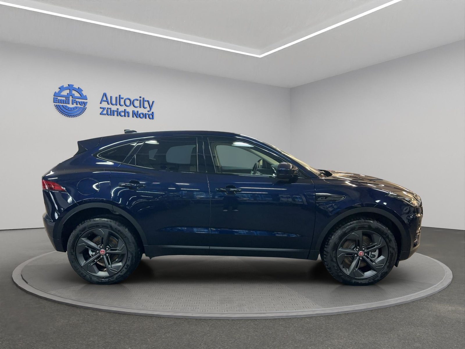 JAGUAR E-Pace 2.0 D I4 165 SE AWD, Mild-Hybrid Diesel/Electric, Second hand / Used, Automatic - 5