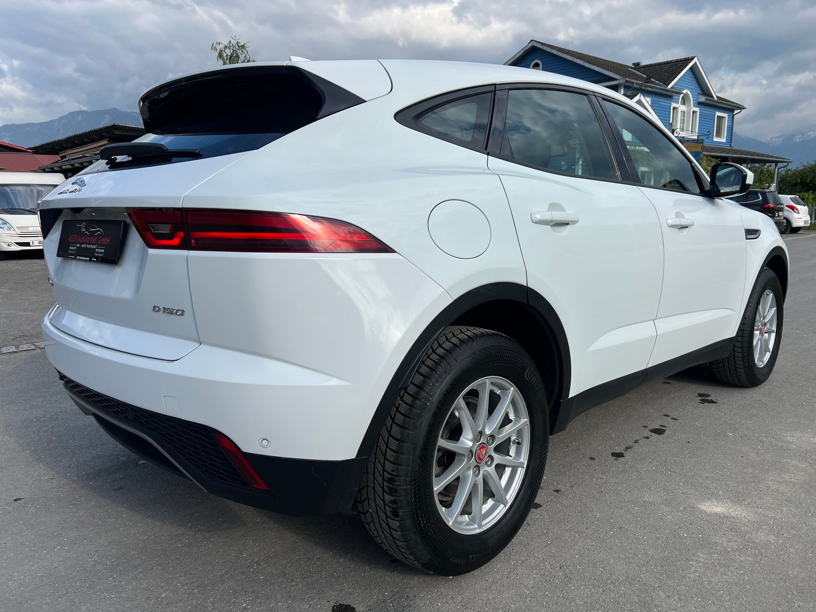 JAGUAR E-PACE 2.0d D150 R-Dynamic S, Diesel, Second hand / Used, Manual - 7