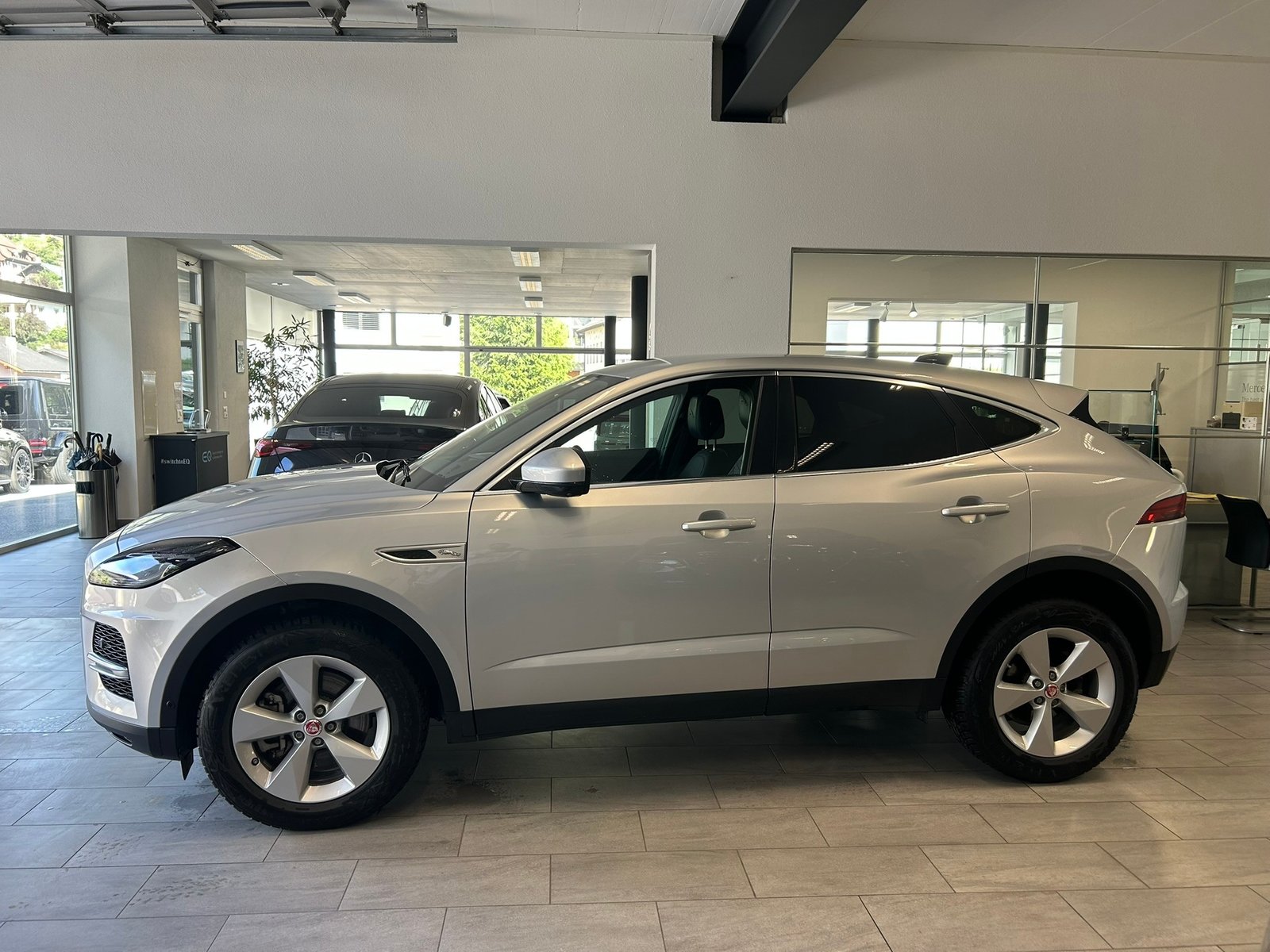 JAGUAR E-Pace 2.0 P200 AWD S, Hybride Léger Essence/Électricité, Occasion / Utilisé, Automatique - 2