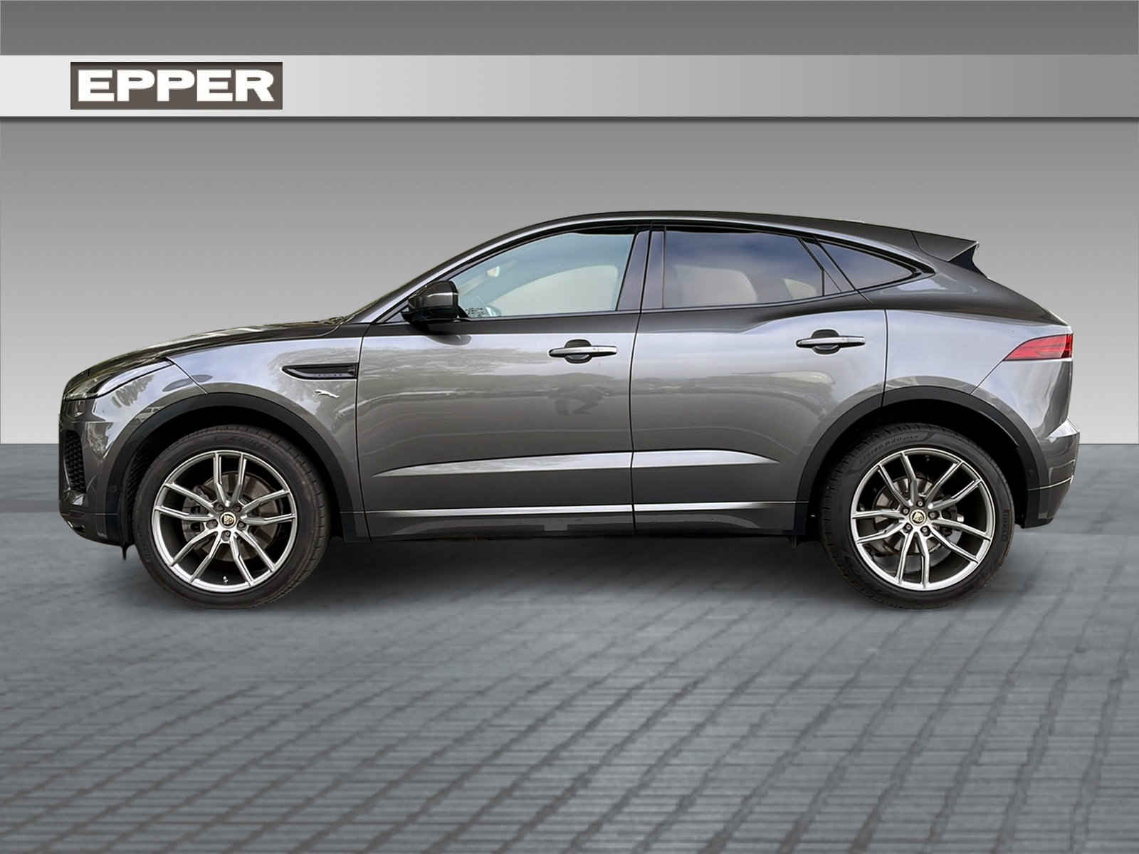 JAGUAR E-Pace 2.0 T 300 R-Dynamic HSE AWD, Petrol, Second hand / Used, Automatic - 2