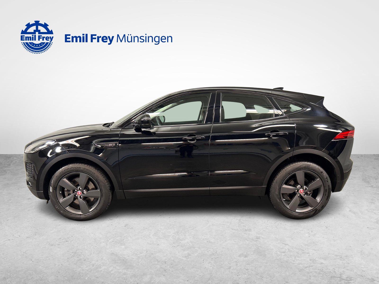 JAGUAR E-Pace 2.0 T 200 SE AWD, Essence, Occasion / Utilisé, Automatique - 5