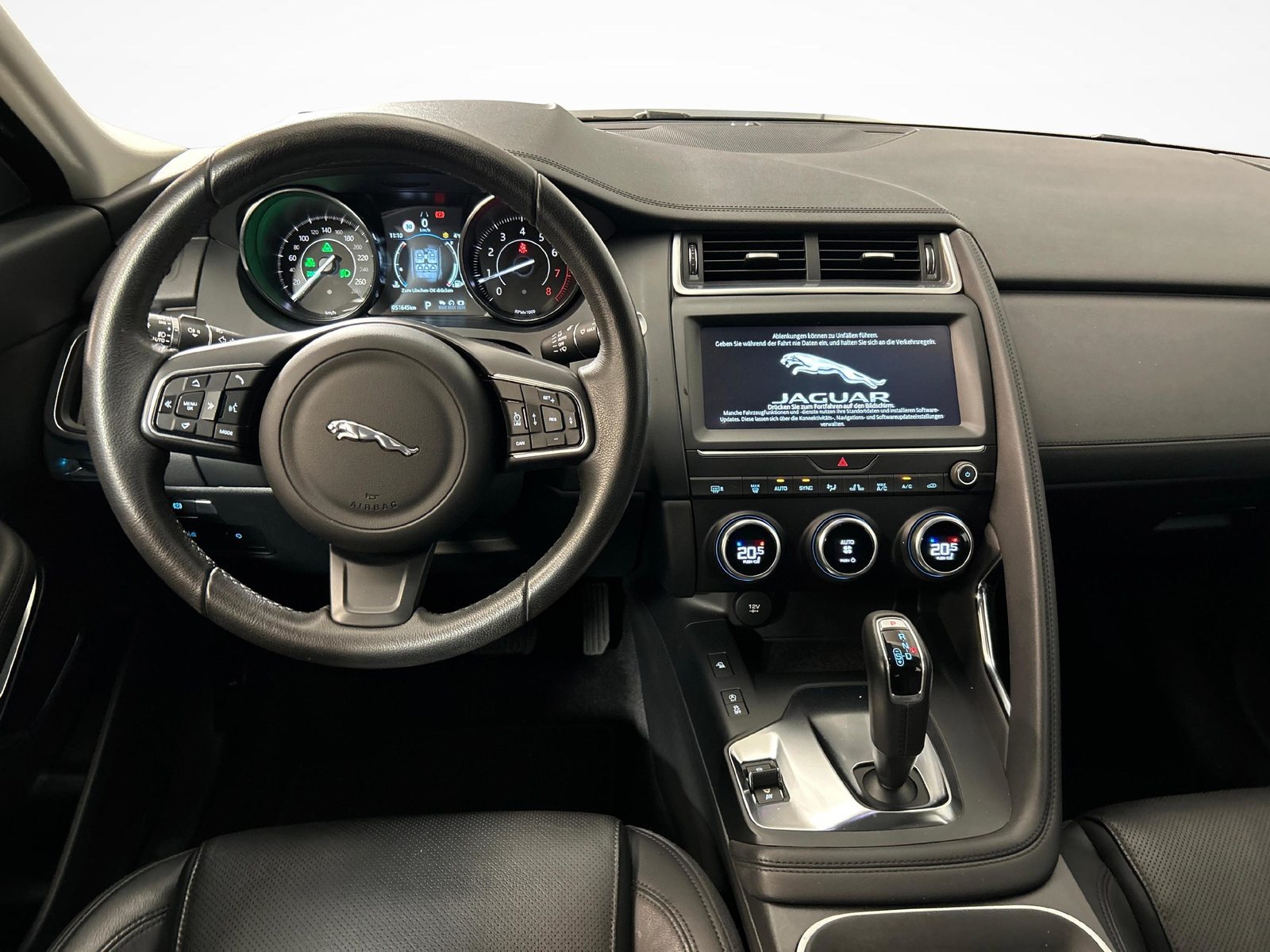 JAGUAR E-Pace 2.0 T 200 SE AWD, Essence, Occasion / Utilisé, Automatique - 7