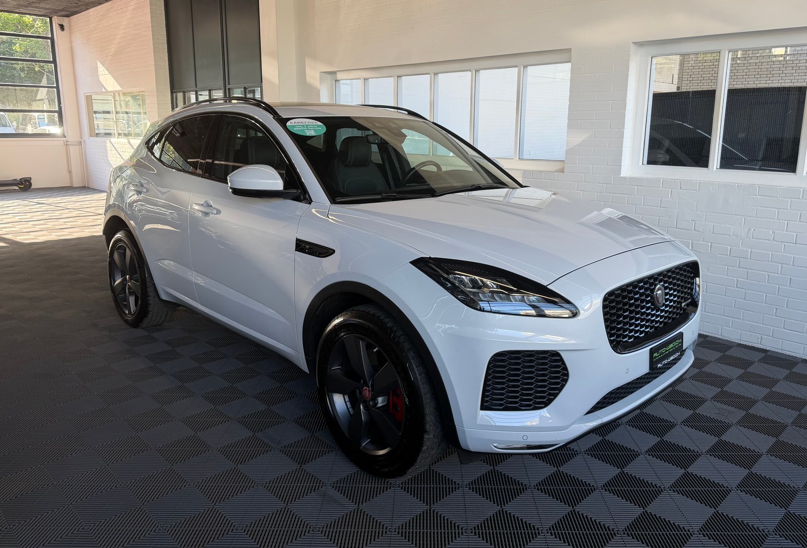 JAGUAR E-Pace P200 R-Dynamic AWD Automatik