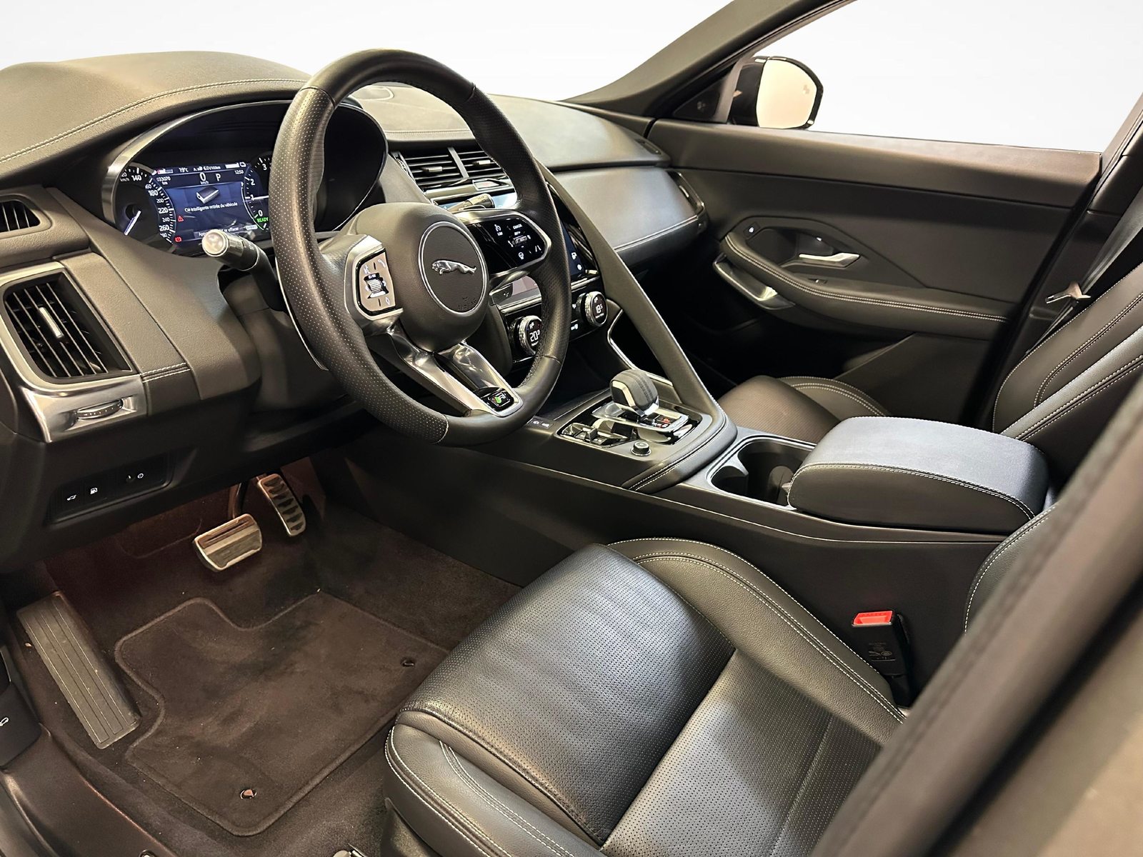 JAGUAR E-Pace 1.5 T 300e R-Dynamic S AWD, Plug-in-Hybrid Benzina/Elettrica, Occasioni / Usate, Automatico - 4