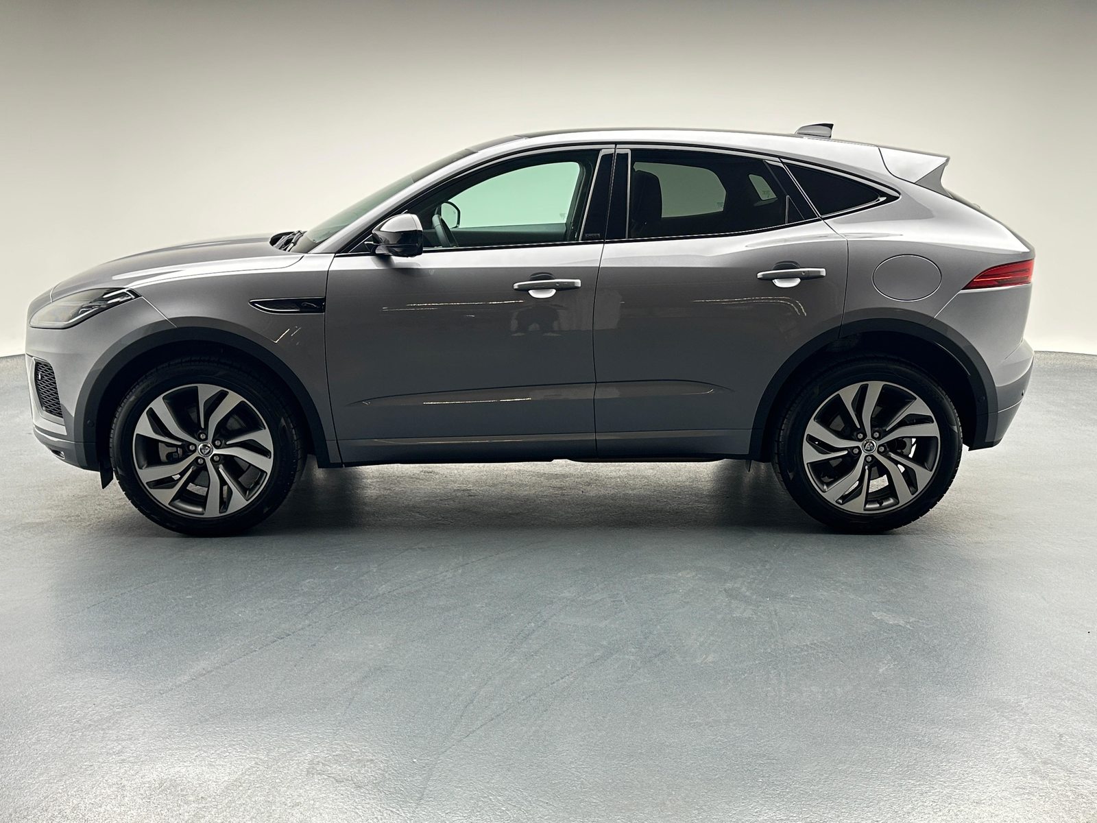 JAGUAR E-Pace 1.5 T 300e R-Dynamic SE AWD, Plug-in-Hybrid Benzina/Elettrica, Occasioni / Usate, Automatico - 4
