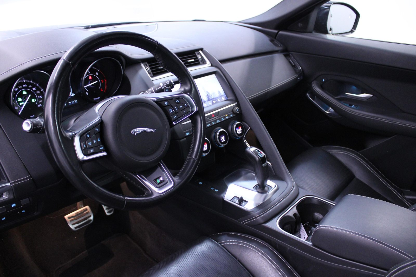 JAGUAR E-Pace 2.0 D 180 R-Dynamic S AWD *LEASING 1.99%*, Diesel, Occasion / Gebraucht, Automatik - 6