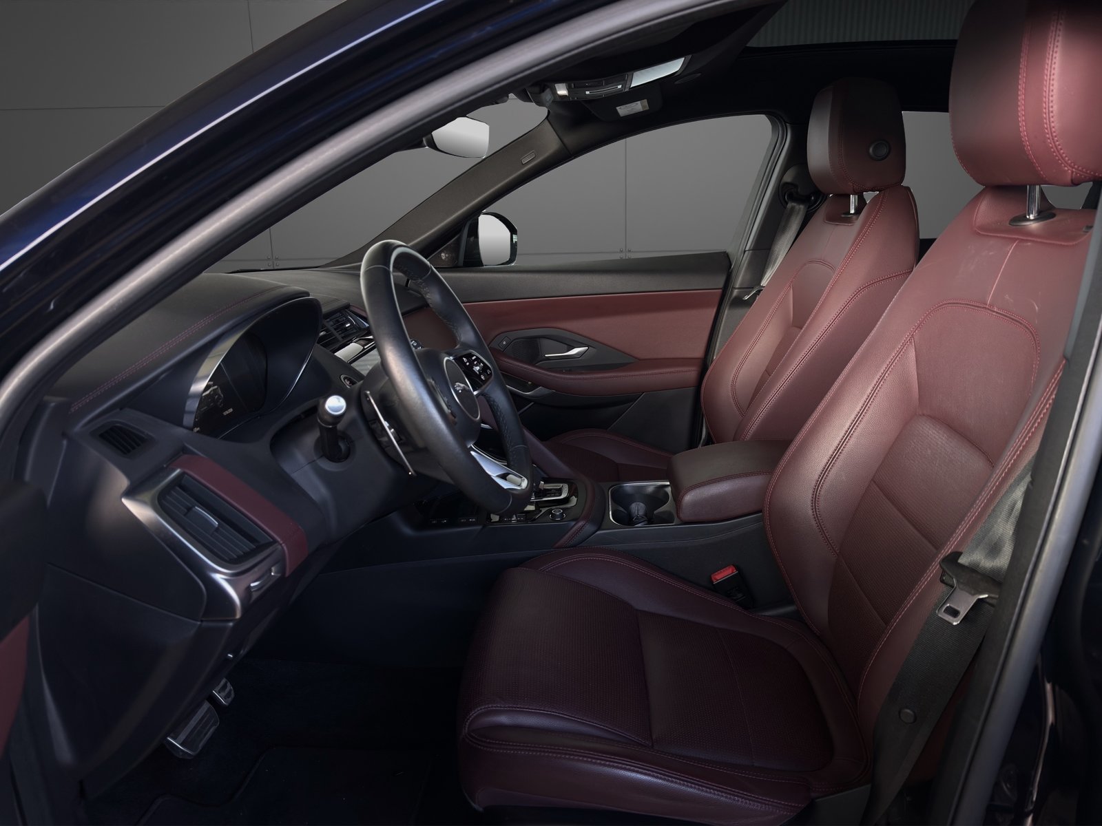 JAGUAR E-Pace 1.5 P300e R-Dynamic AWD SE, Hybride Rechargeable Essence/Électricité, Occasion / Utilisé, Automatique - 6