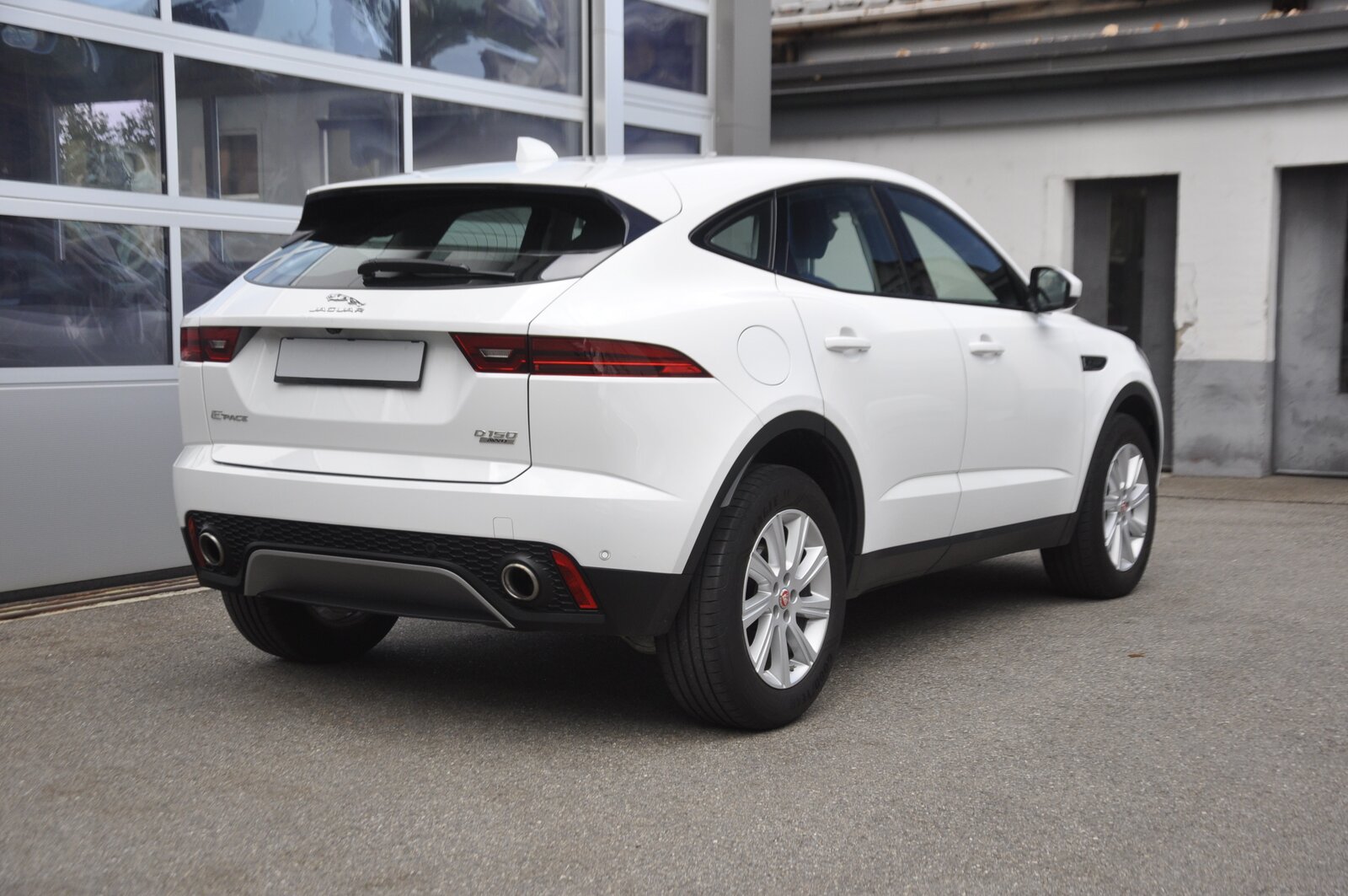 JAGUAR E-Pace 2.0d D150 S AWD Automatik, Diesel, Second hand / Used, Automatic - 3