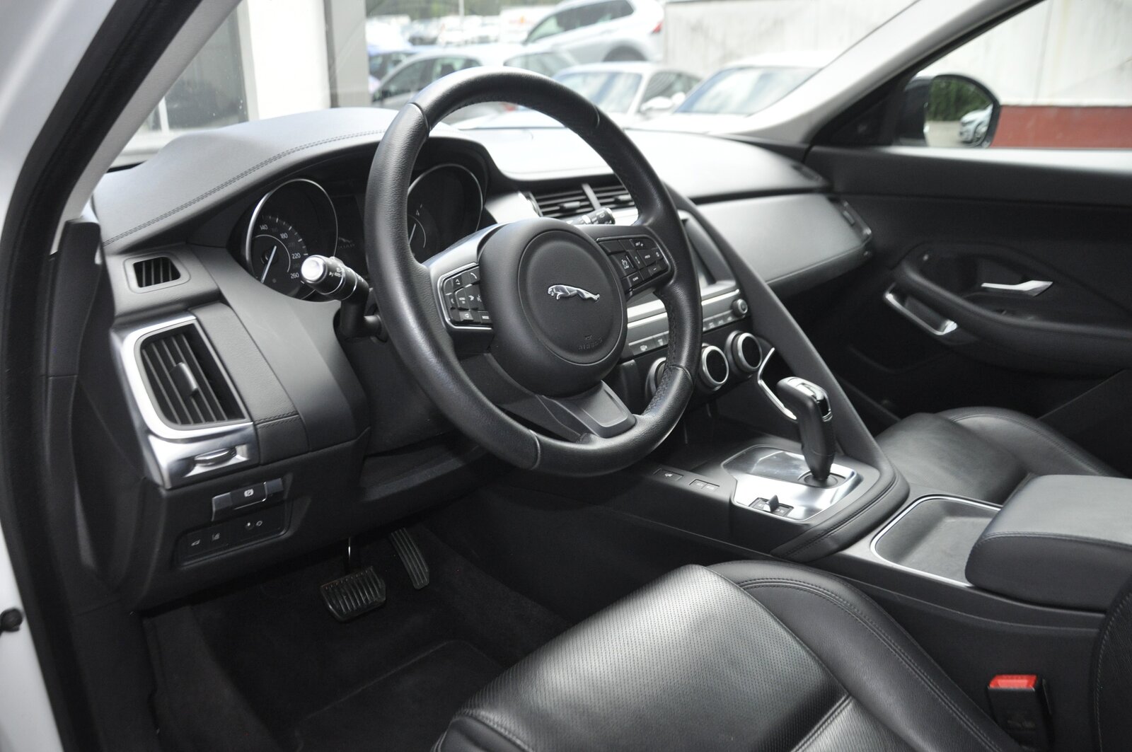 JAGUAR E-Pace 2.0d D150 S AWD Automatik, Diesel, Second hand / Used, Automatic - 6